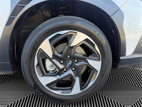 Used 2024 Subaru Crosstrek 2.5i Limited w/ Crosstrek Mirror Package image 14