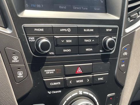 Used 2017 Hyundai Santa Fe Sport 2.0T FWD image 28