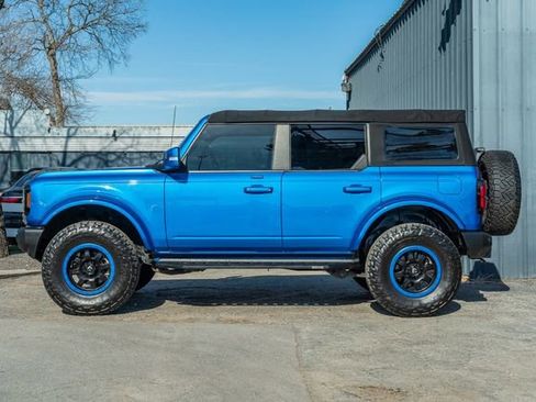 Used 2022 Ford Bronco Outer Banks image 3