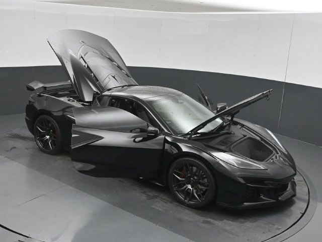 Used 2024 Chevrolet Corvette Z06 RWD image 61