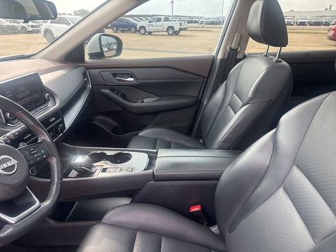 Used 2023 Nissan Rogue SV w/ SV Premium B Package FWD image 41