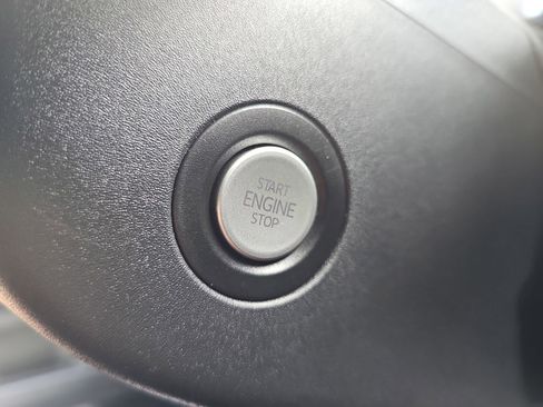 Used 2025 Volkswagen ID. Buzz Pro S RWD image 26