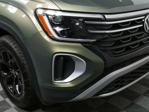 Certified 2025 Volkswagen Atlas Peak Edition SE image 37