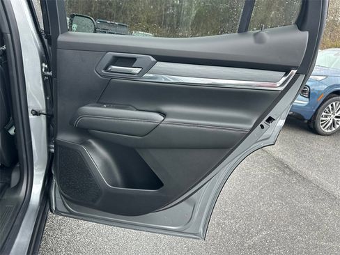 New 2026 GMC Terrain Elevation w/ Elevation Premium Package image 17