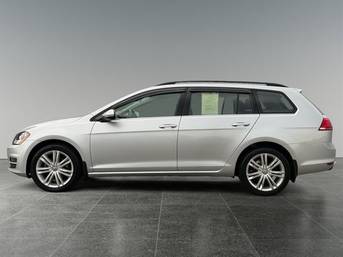Used 2015 Volkswagen Golf TDI SE FWD image 2