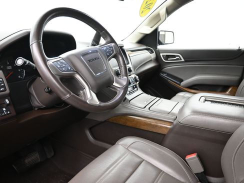 Used 2020 GMC Yukon Denali w/ Open Road Package AWD/4WD image 10