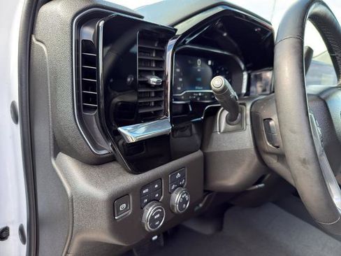 Used 2023 Chevrolet Silverado 1500 LT AWD/4WD image 16