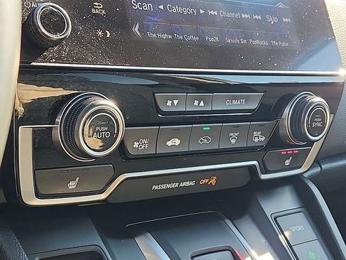 Certified 2021 Honda CR-V Touring image 16