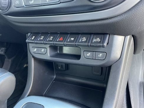 Used 2019 Chevrolet Colorado ZR2 AWD/4WD image 24