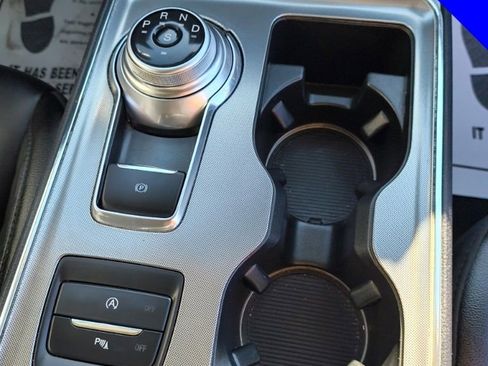 Used 2024 Ford Edge Titanium image 11