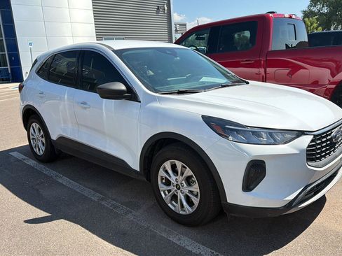 Used 2023 Ford Escape Active w/ Tech Pack #1 FWD image 7