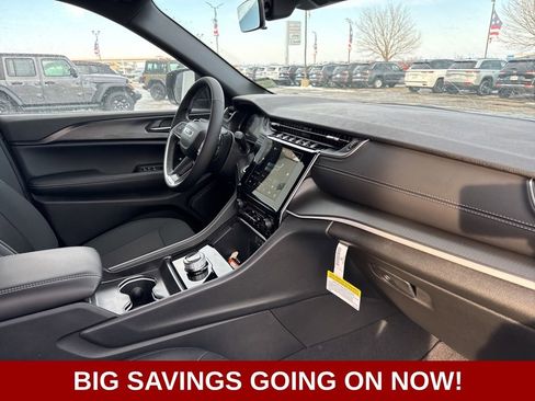 New 2025 Jeep Grand Cherokee Laredo image 47