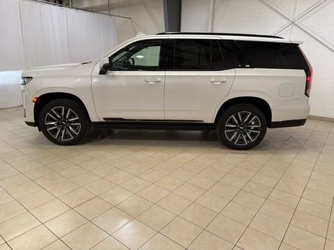 Used 2021 Cadillac Escalade Sport Platinum w/ Heavy-Duty Trailer Package AWD/4WD image 3
