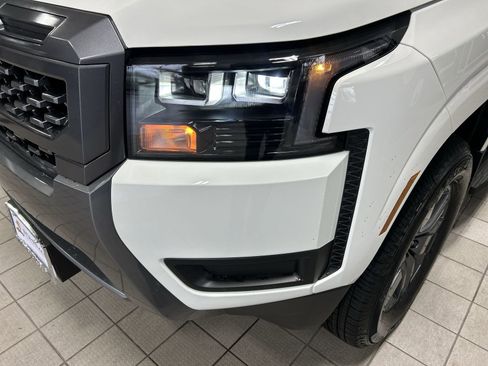 New 2026 Nissan Frontier SV w/ SV Convenience Package AWD/4WD image 33