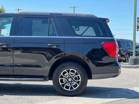 Used 2023 Ford Expedition XLT AWD/4WD image 5