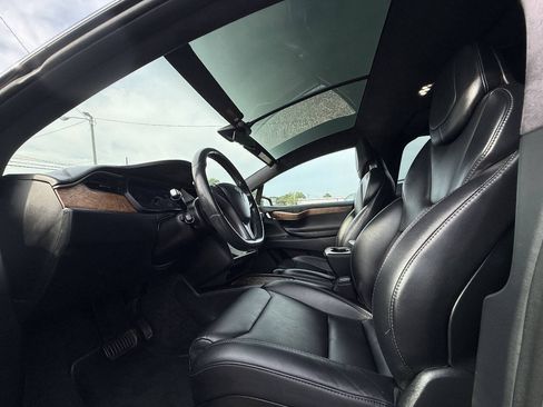 Used 2019 Tesla Model X Long Range AWD/4WD image 26