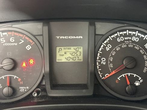 Used 2017 Toyota Tacoma 2WD Double Cab image 18