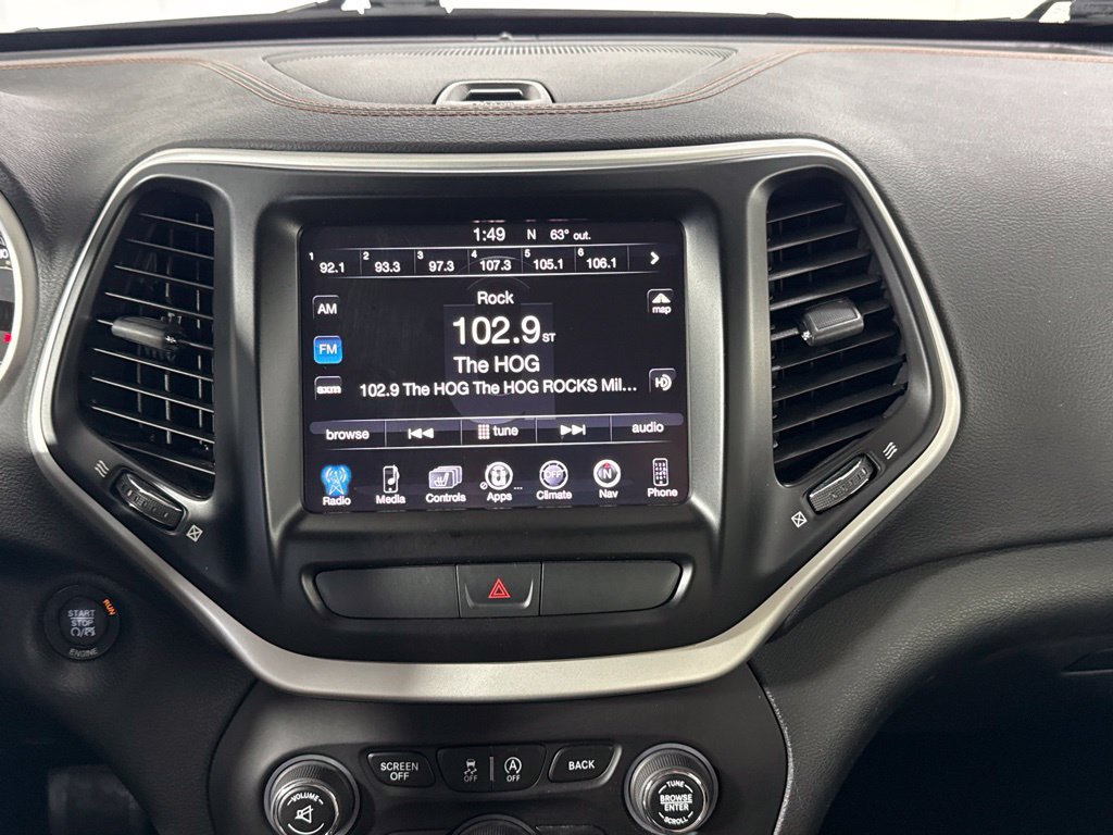 Used 2016 Jeep Cherokee Limited AWD/4WD image 24