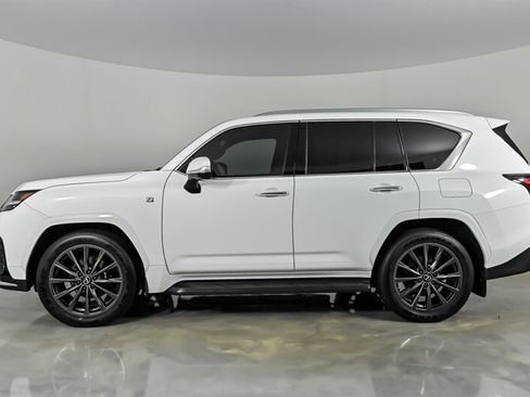 Used 2025 Lexus LX 600 F Sport AWD/4WD image 7