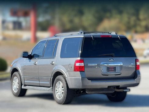 Used 2013 Ford Expedition XLT image 10