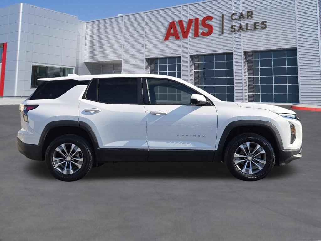 Used 2026 Chevrolet Equinox LT FWD image 5