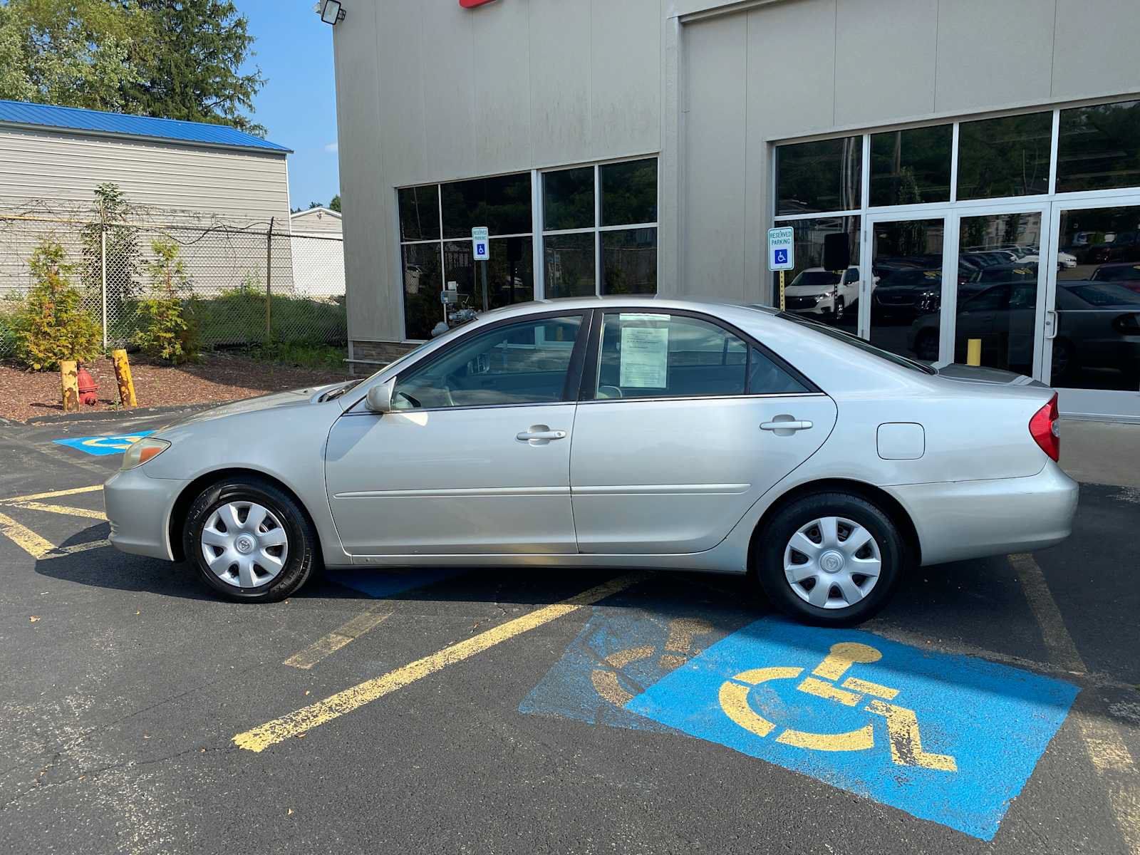 Used 2004 Toyota Camry LE w/ Fleet Convenience Pkg FWD image 12