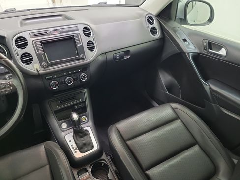 Used 2017 Volkswagen Tiguan Wolfsburg Edition FWD image 15