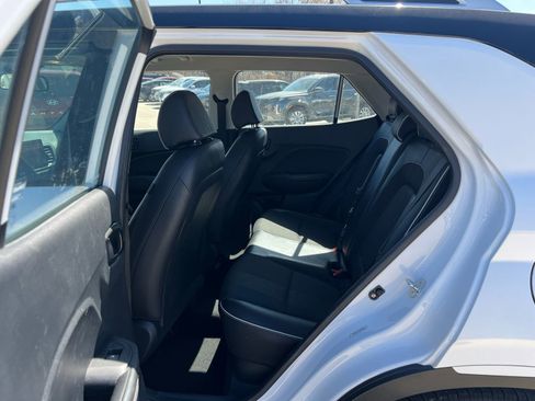 Certified 2023 Hyundai Venue Limited image 16