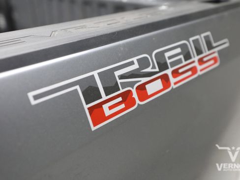 Used 2021 Chevrolet Silverado 1500 LT Trail Boss w/ Bed Protection Package AWD/4WD image 12