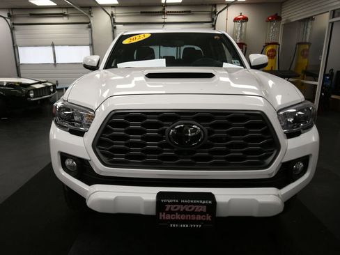 Used 2023 Toyota Tacoma TRD Sport w/ Advanced Technology Package AWD/4WD image 3