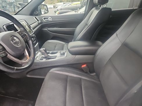 Used 2020 Jeep Grand Cherokee Altitude AWD/4WD image 14
