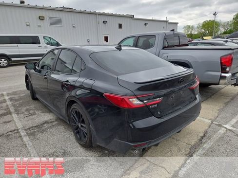 Used 2025 Toyota Camry SE FWD image 4