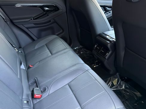 Used 2023 Land Rover Range Rover Evoque S AWD/4WD image 33