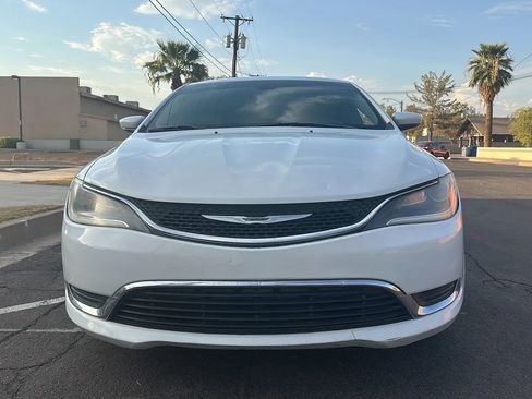 Used 2015 Chrysler 200 Limited w/ Convenience Group image 3