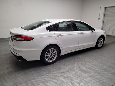 Used 2020 Ford Fusion SE image 10
