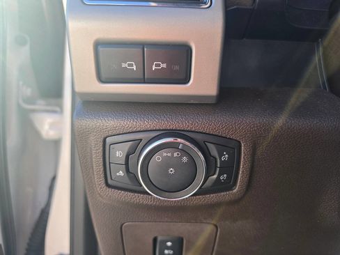 Used 2017 Ford F150 King Ranch w/ Equipment Group 601A Luxury AWD/4WD image 46