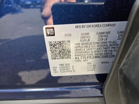 Used 2024 Chevrolet Trax LS w/ LS Convenience Package FWD image 29