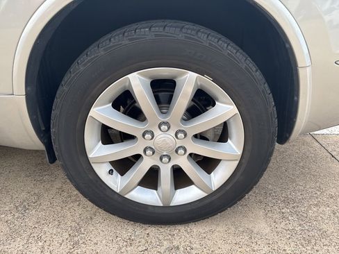 Used 2016 Buick Enclave Premium w/ Trailering Package image 4