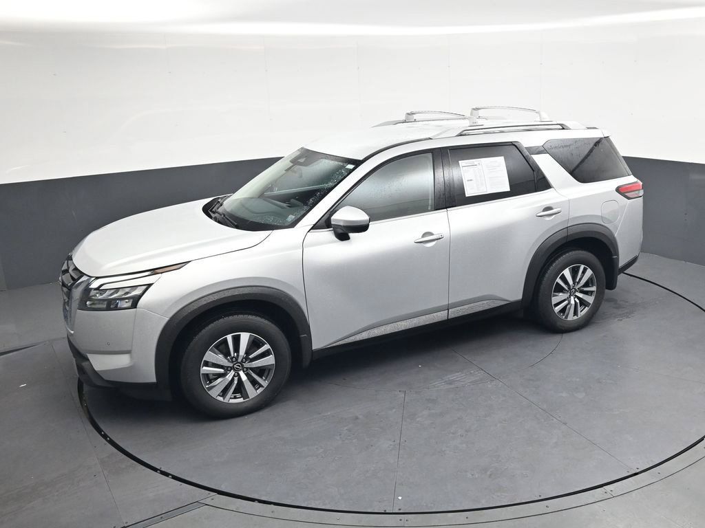 Certified 2025 Nissan Pathfinder SL FWD image 35