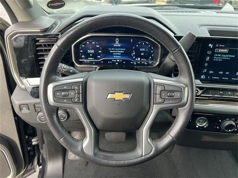 Used 2022 Chevrolet Silverado 1500 LT image 11