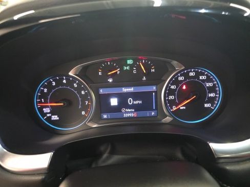 Used 2023 Chevrolet Traverse LT w/ LT Premium Package image 16