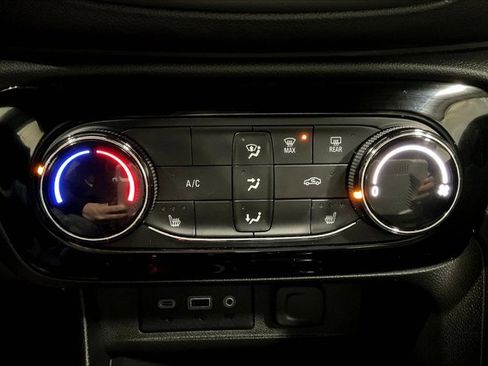 Used 2023 Buick Encore GX Preferred w/ Cold Weather Comfort Package image 31