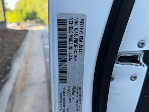 Used 2024 Jeep Wagoneer Series II w/ Flexible Seating Group image 55