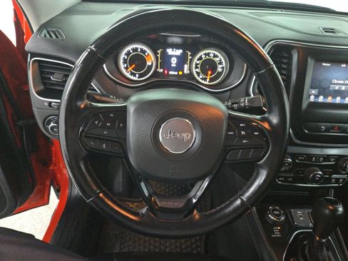 Used 2021 Jeep Cherokee Latitude image 17