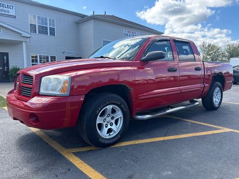 Used 2006 Dodge Dakota SLT w/ Sport Appearance Group image 2