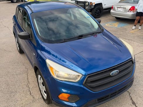 Used 2017 Ford Escape S FWD image 3