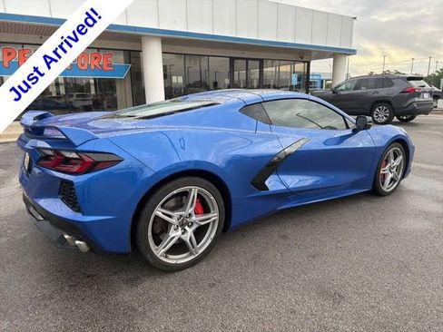 Used 2022 Chevrolet Corvette Stingray Preferred Cpe w/ Z51 Performance Package RWD image 4