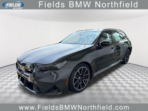 New 2027 BMW M5 Touring AWD/4WD image 1