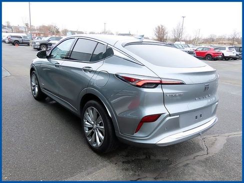Used 2025 Buick Envista Avenir image 5