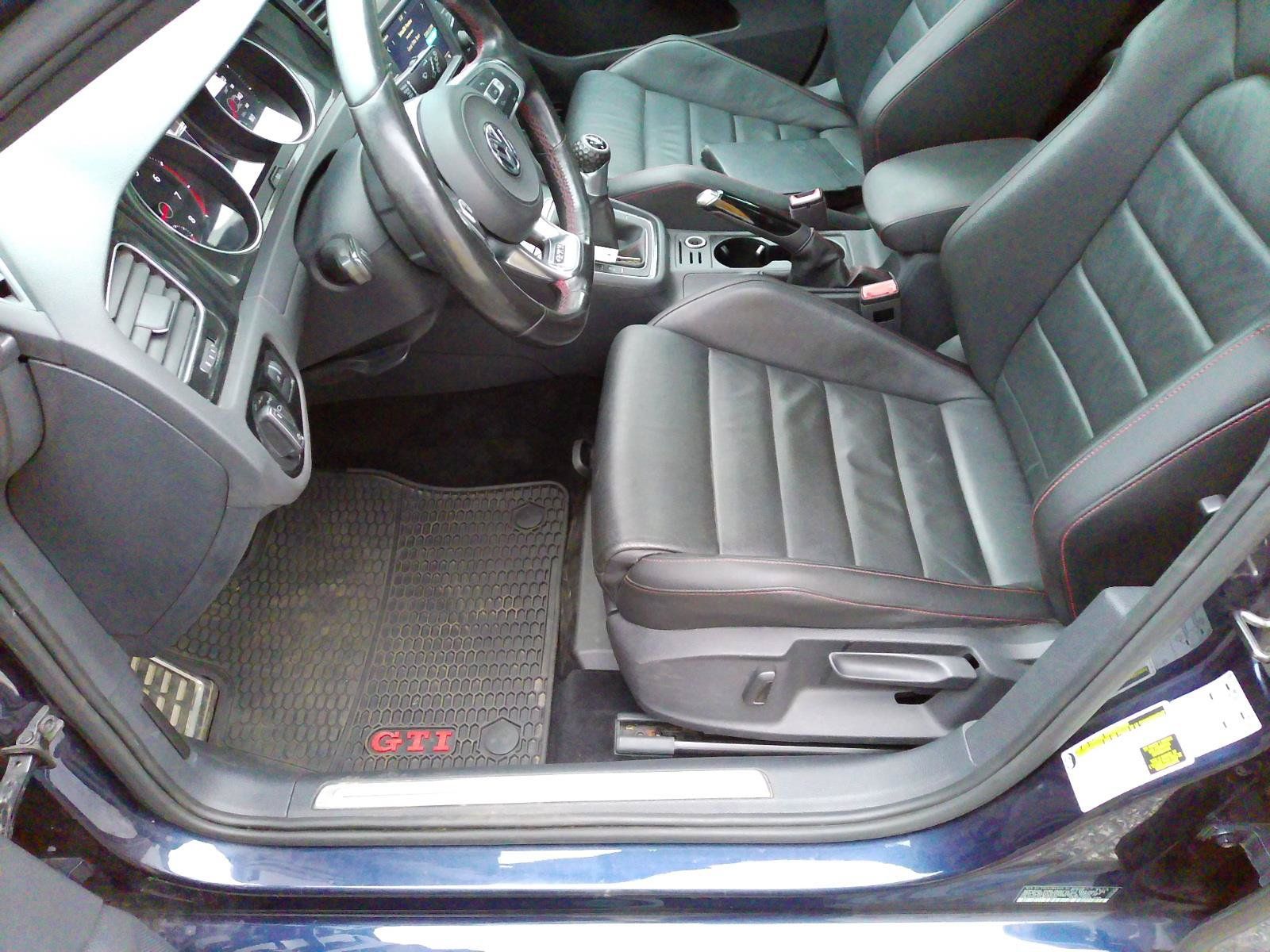 Used 2017 Volkswagen Golf 4-Door FWD image 11